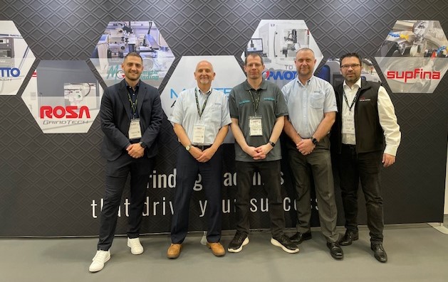 Master's strong team at MACH 2026